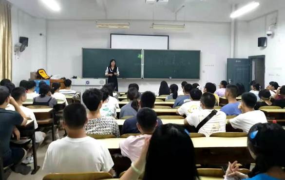 说明: F:\3. 嗯啊 羞羞视频无颜之月女男教学工作(卢时光)\18. 新闻稿件\2021.9.23:嗯啊 羞羞视频无颜之月女男各班召开新生班班会\微信图片_20210923193529.jpg